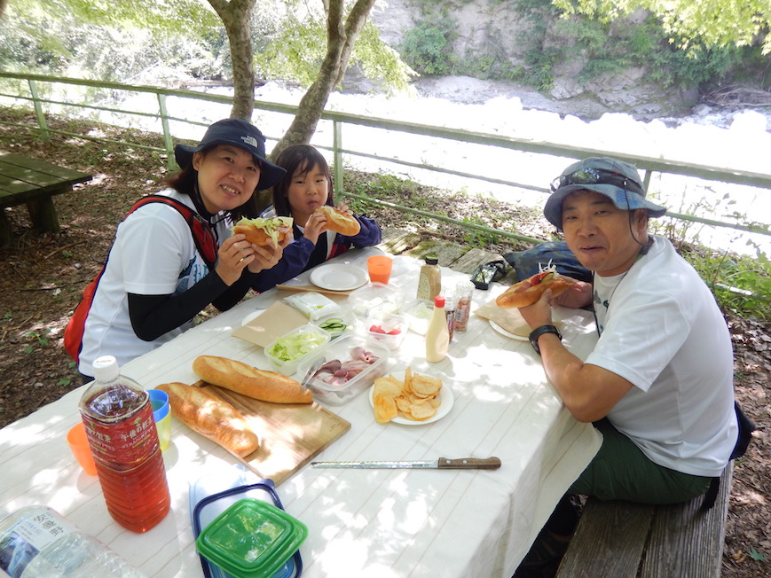リバートレッキング シャワークライミング キャニオニング　丹沢　山北　神奈川　ガイド　川遊び　ツアー